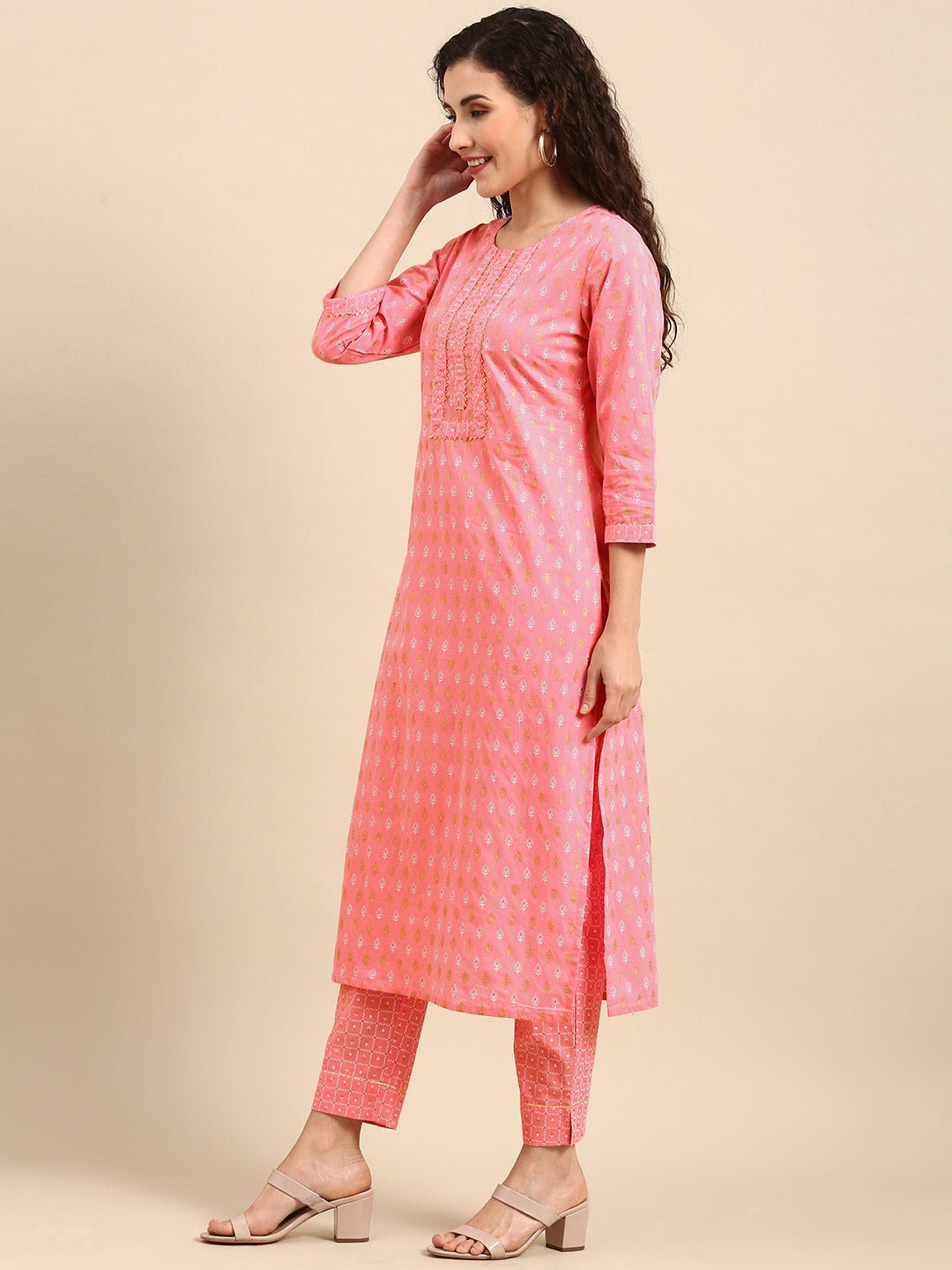 Women Pink Pure Cotton Printed Gotta Patti Kurta Set With Dupatta