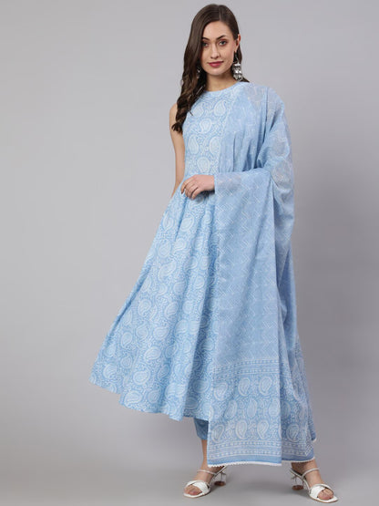 Paisley Printed Halter Neck Pure Cotton Kurta With Trousers & Dupatta