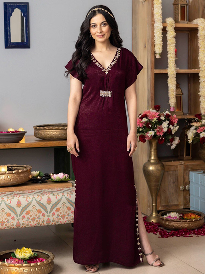 Extended Sleeves Velvet Maxi Dress