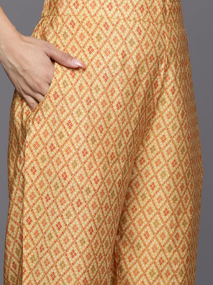 Floral Printed Regular Kurta with Trousers & With Dupatta