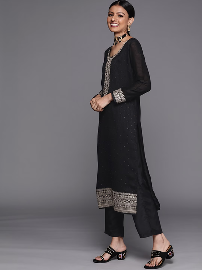 Women Black Floral Motifs Yoke Design Salwar Suit