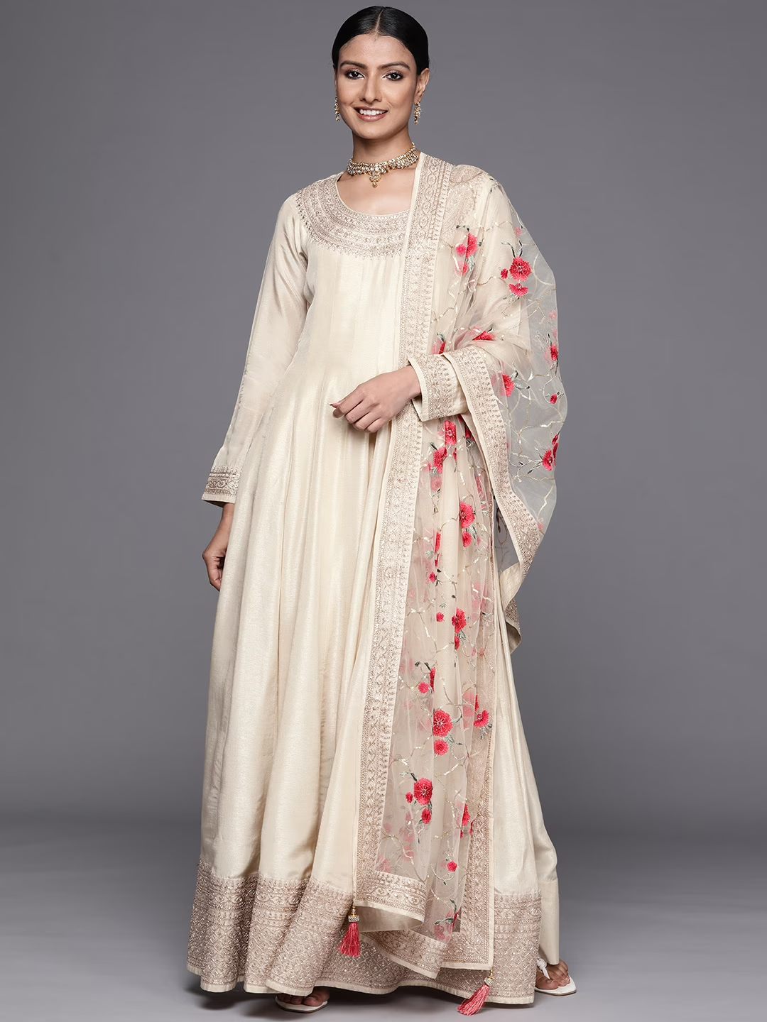 Women Off White Floral Embroidered Pure Silk Salwar Suit
