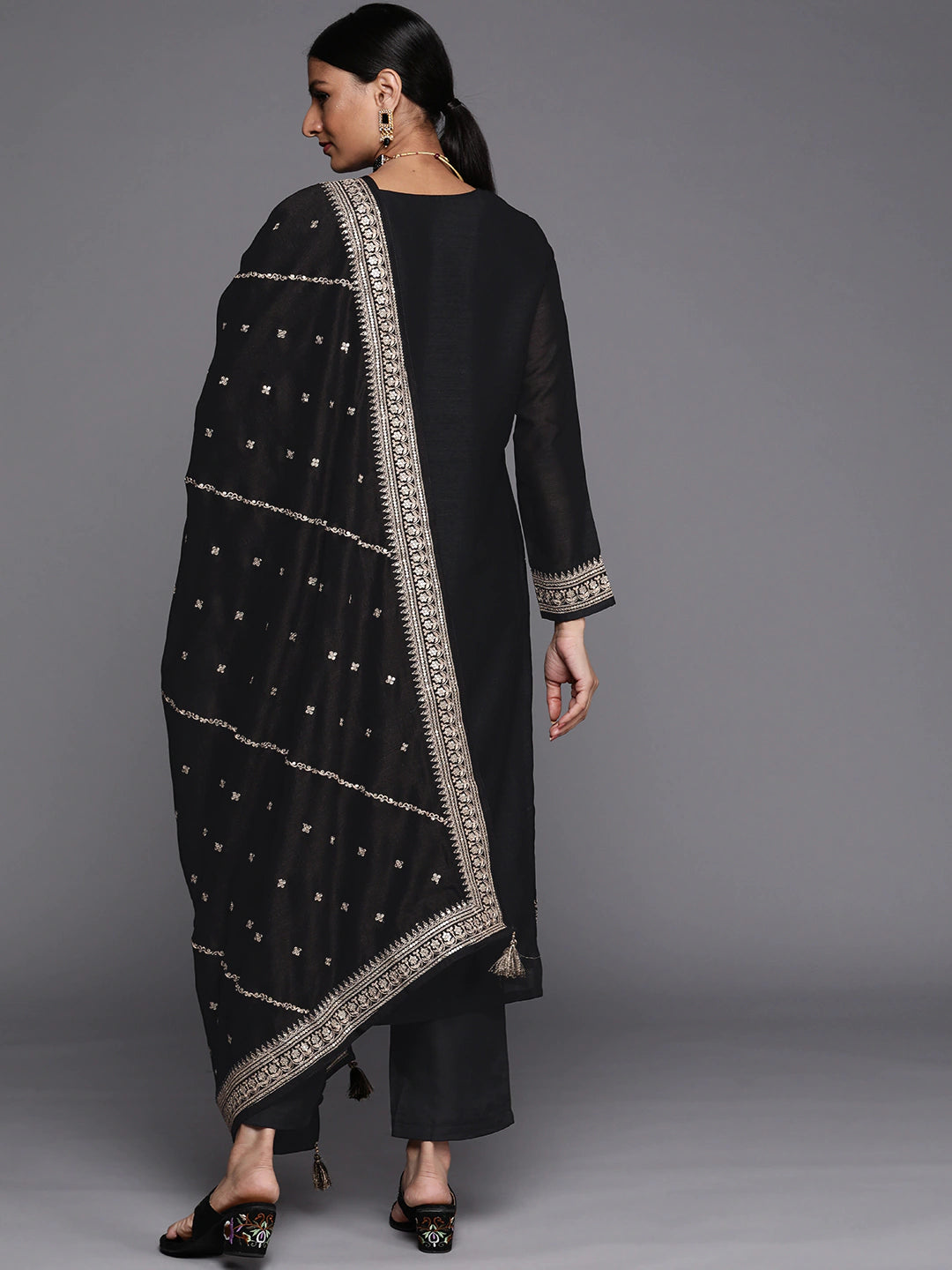 Women Black Floral Motifs Yoke Design Salwar Suit